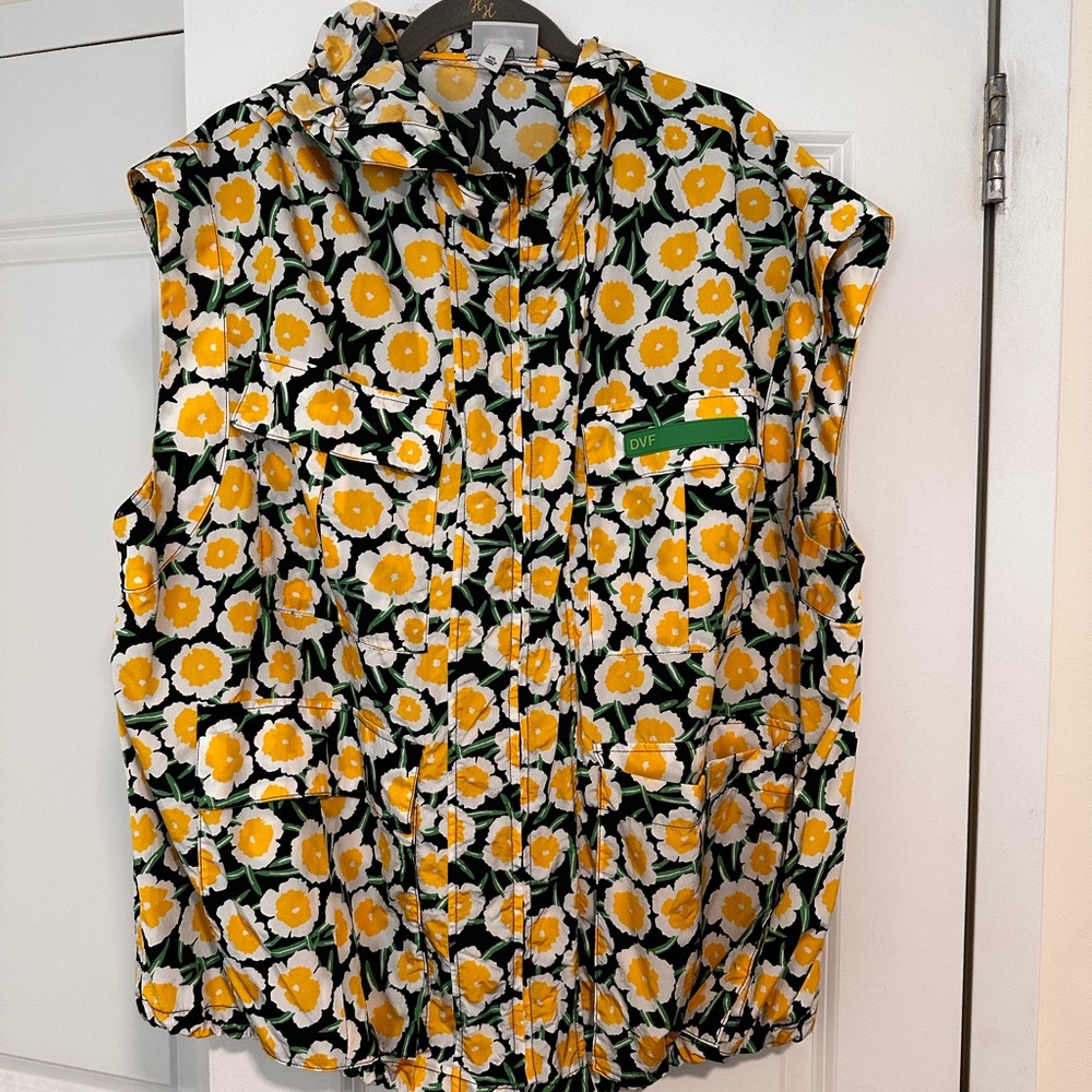 Diane Von Furstenberg Yellow and Green Floral Sleeveless Shirt